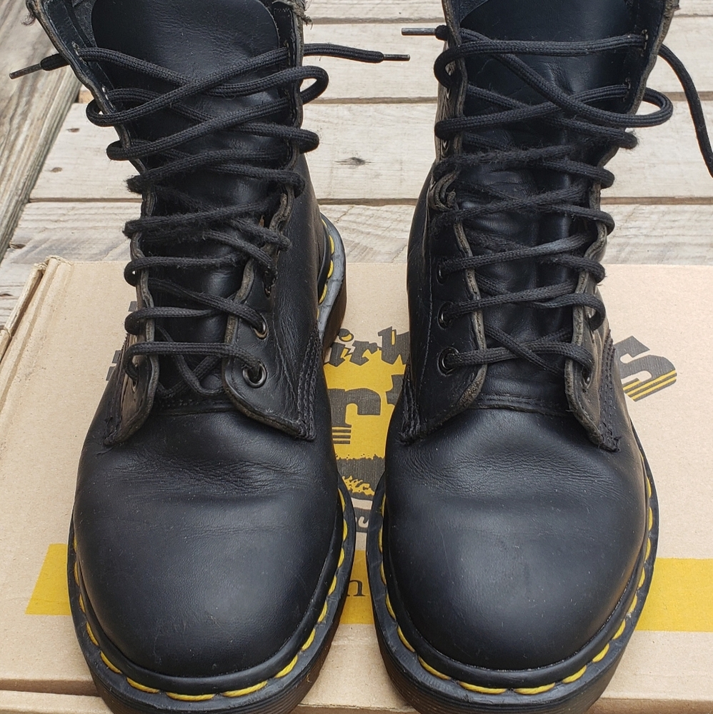 Doc Martens Vintage black boots